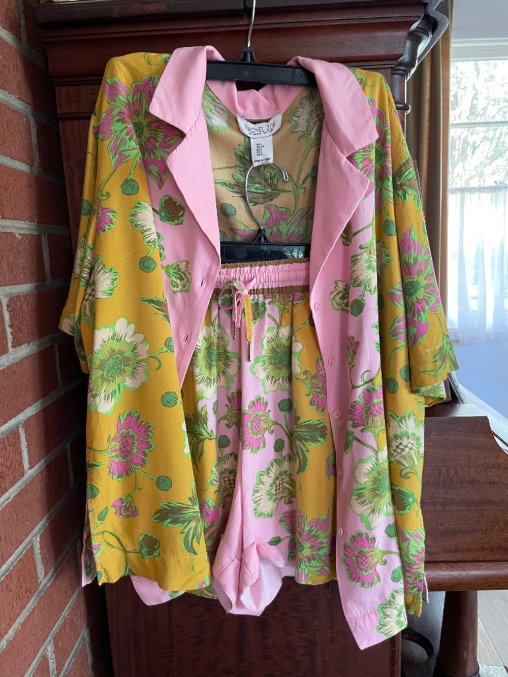 Rachel Zoe Pajama Lounge Set Womens Large Yellow Pink Floral Rayon 2 Piece Short